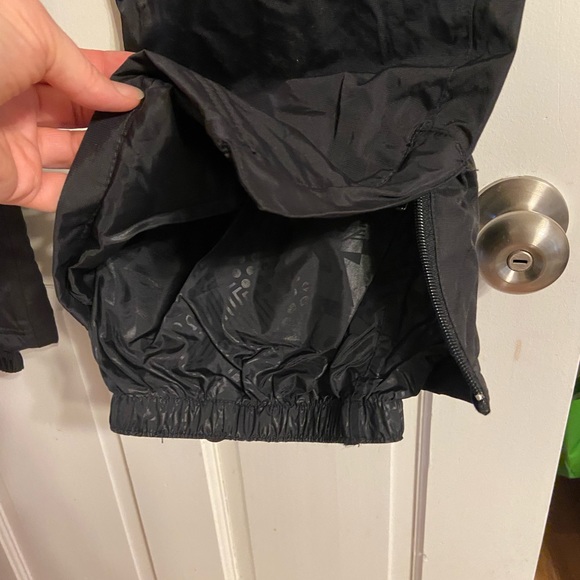 Women’s ski snowboard, waterproof snow pants. Size small. - Picture 3 of 5